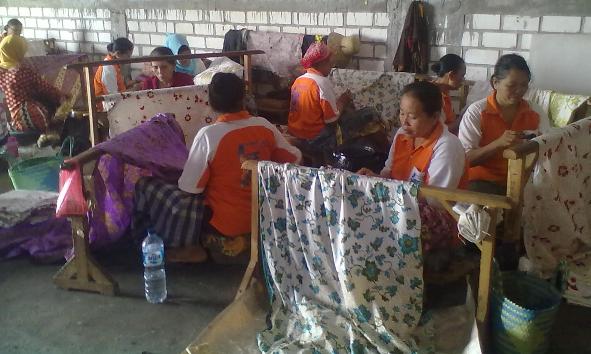 Pasar Batik Pewarna Alami Lesu, Perajin Ogah Produksi