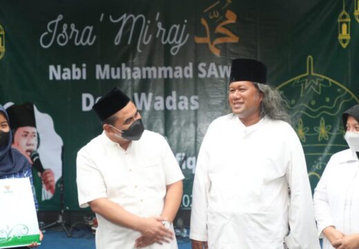 Berkunjung ke Wadas, Wagub Taj Yasin Peringati Isra Mikraj Bareng Warga