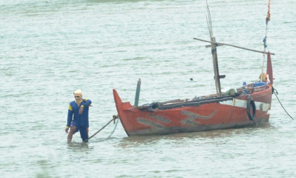 Nelayan Keluhkan Larangan Melaut Area PLTU Diperluas