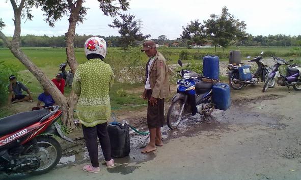 Hujan Tersendat, Rembang Kembali Krisis Air Bersih